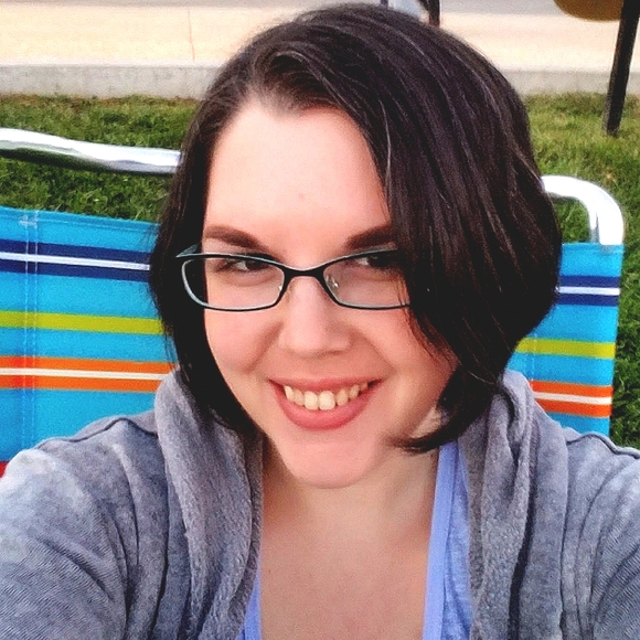 Kiki 👓 - Picture 3 of 5